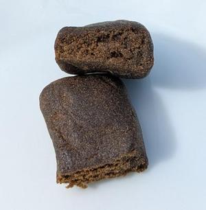 Premium Gold Darker Pollen Hash - Soft / Skunky / top