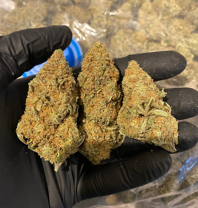 Dank And Creamy UK Grown Wedding Cake - Properly Cured