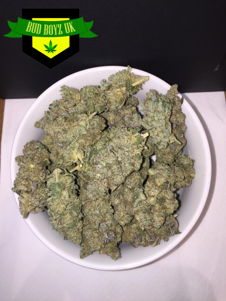 PREMIUM WEDDING CAKE