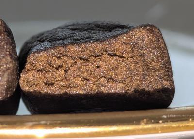 Premium Gold Darker Pollen Hash - Soft / Skunky / top