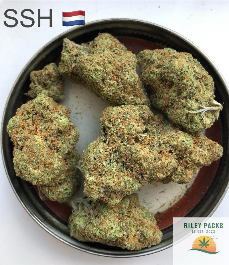 Super lemon haze (Lemon skunk x Super silver haze)