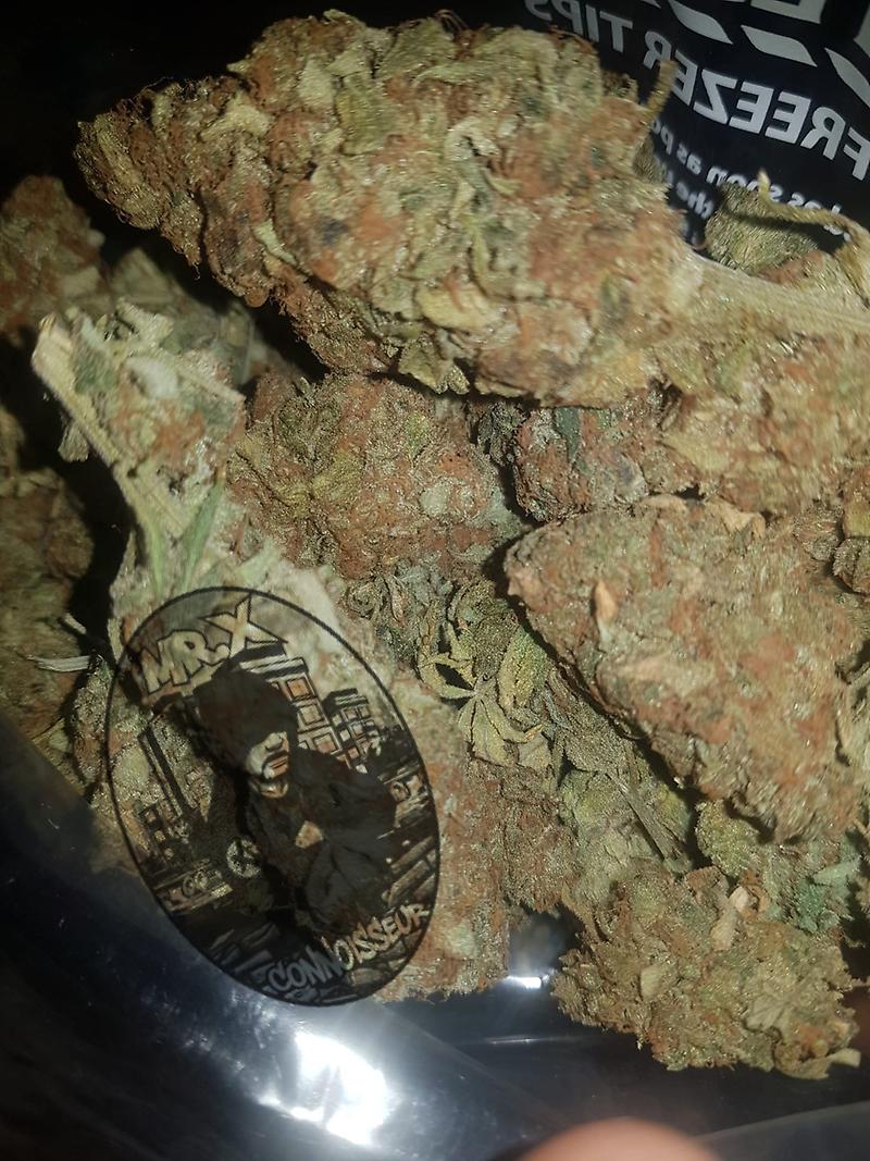 ***STRAWBERRY KUSH*** (FREE 1st CLASS RM)