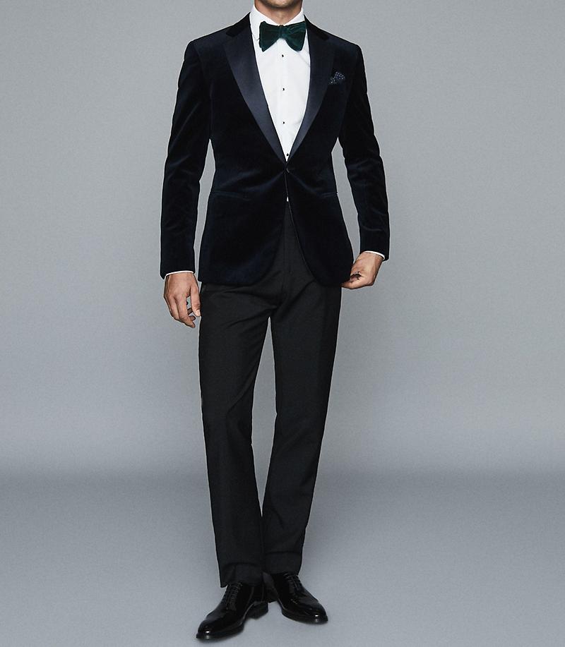 The Gentlemen Dealers